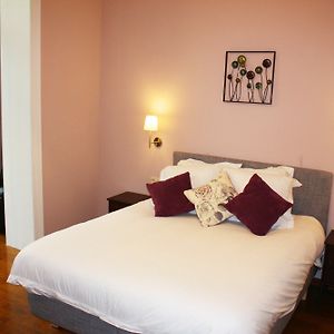 Zimmer mit Queensize-Bett